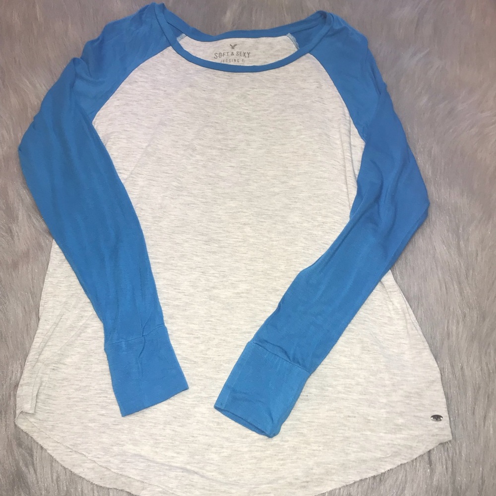 American Eagle jegging tee